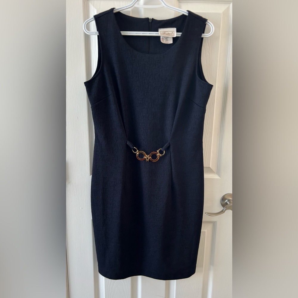 Chic Vintage Navy Sleeveless Dress with Waist Accent